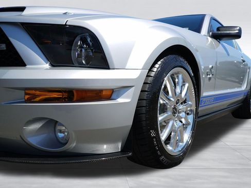 Used 2008 Ford Mustang Shelby GT500 RWD image 33