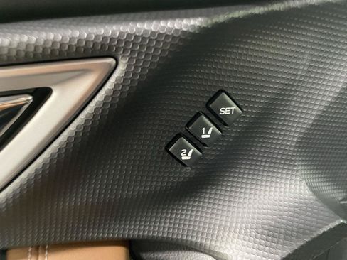 Used 2021 Subaru Forester Touring AWD/4WD image 19