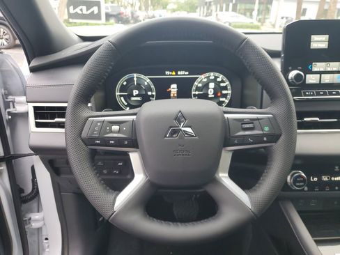 New 2025 Mitsubishi Outlander SEL Black Edition image 19