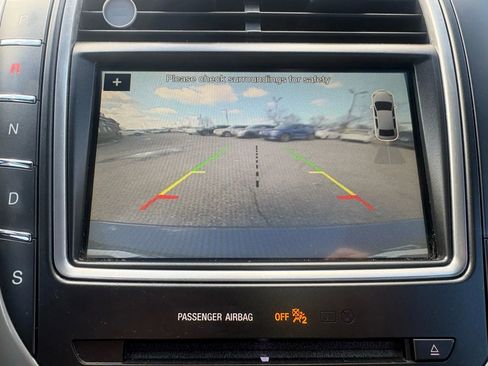 Used 2018 Lincoln MKX Reserve image 16