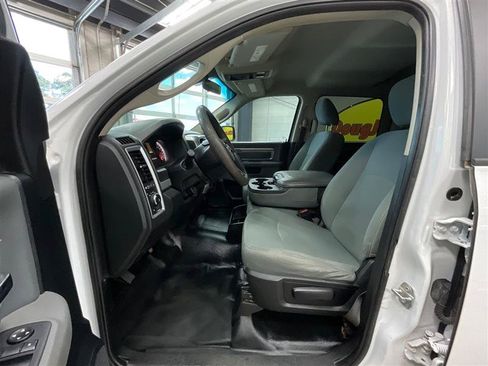 Used 2018 RAM 1500 Classic SLT w/ Protection Group AWD/4WD image 11