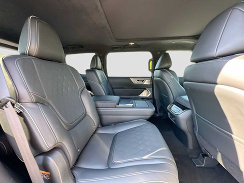 Used 2026 INFINITI QX80 Autograph w/ Premium Cargo Package AWD/4WD image 30