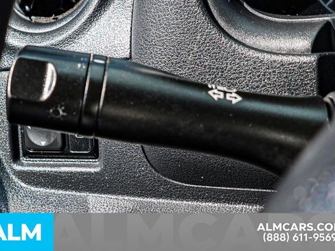 Used 2017 Nissan Versa S Plus image 29