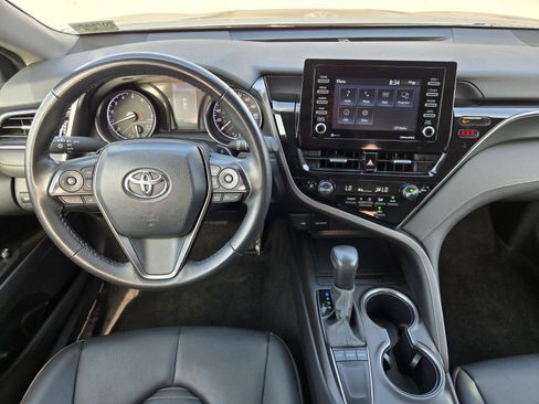 Used 2024 Toyota Camry SE FWD image 6
