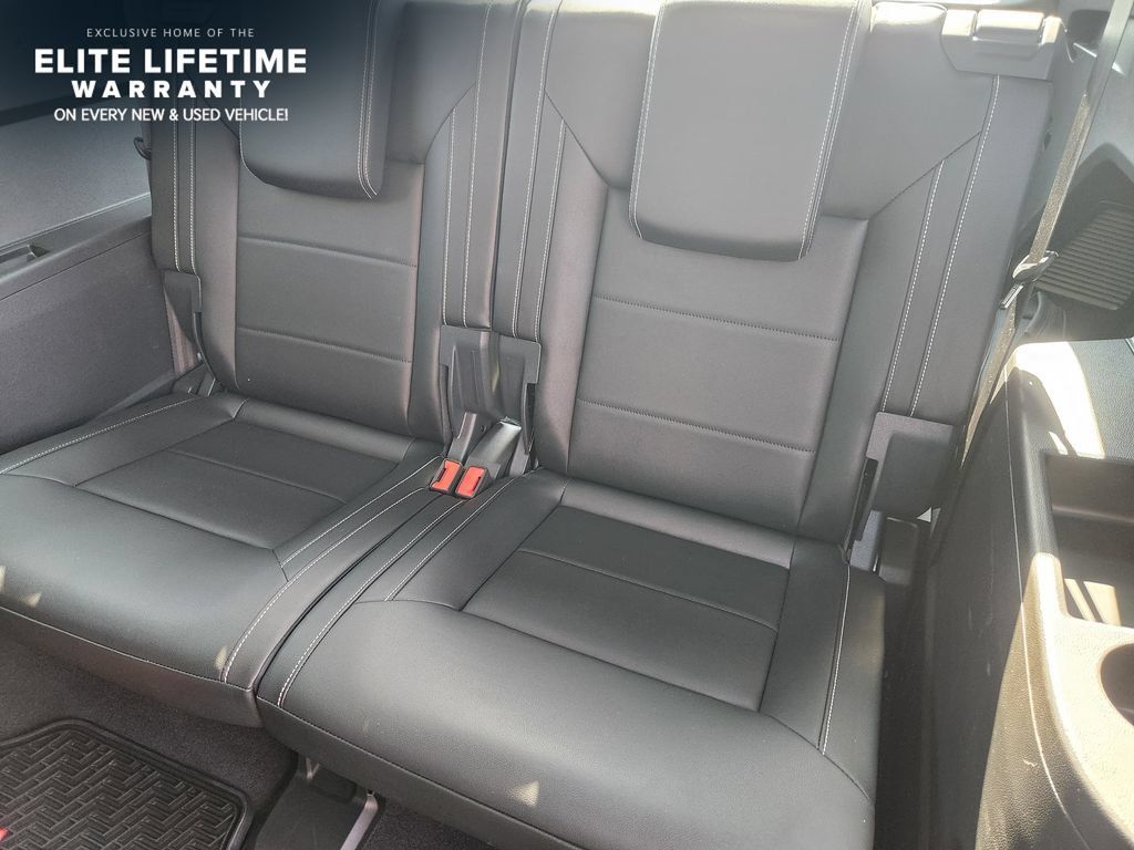 Used 2023 Volkswagen Atlas SE w/ Panoramic Sunroof Package FWD image 30