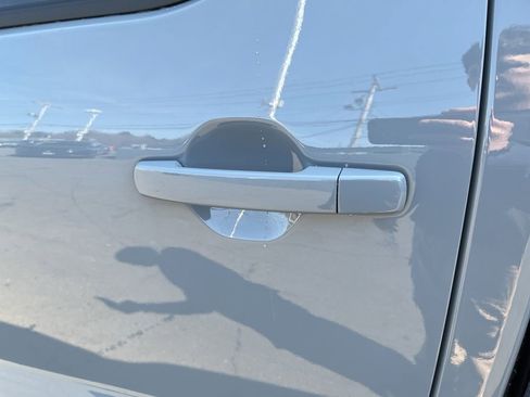 New 2026 Nissan Frontier PRO-4X AWD/4WD image 13