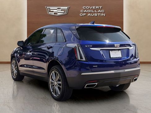 Certified 2025 Cadillac XT5 Sportv w/ Technology Package AWD/4WD image 3