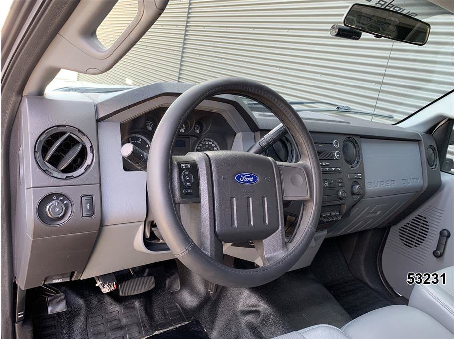 Used 2016 Ford F550 2WD Regular Cab Super Duty image 27