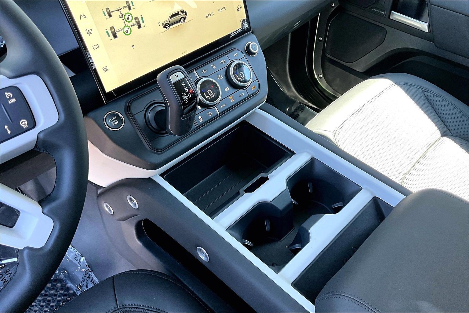 New 2026 Land Rover Defender 110 S AWD/4WD image 8