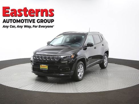 Used 2022 Jeep Compass Latitude w/ Convenience Group AWD/4WD image 55