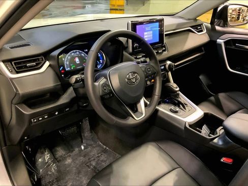 Used 2024 Toyota RAV4 XLE Premium w/ Weather Package AWD/4WD image 18
