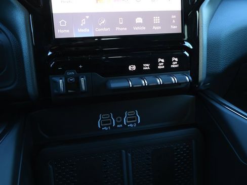New 2026 RAM 3500 Laramie w/ Night Edition AWD/4WD image 19