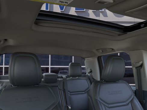 New 2025 Ford Maverick Lobo AWD/4WD image 12