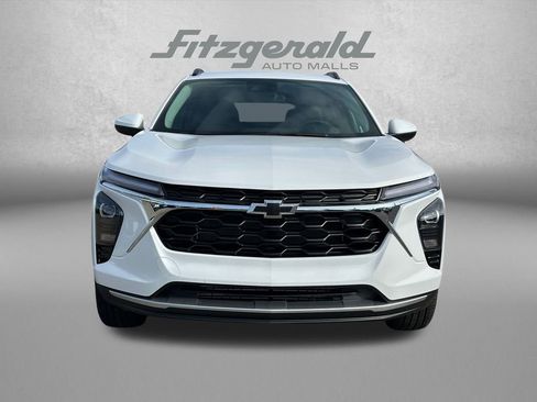 New 2026 Chevrolet Trax LT w/ Driver Confidence Package image 3