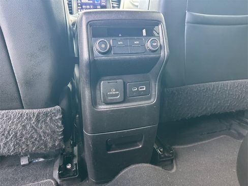 Used 2020 GMC Acadia SLT image 23