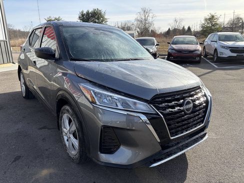 Used 2024 Nissan Kicks S image 4
