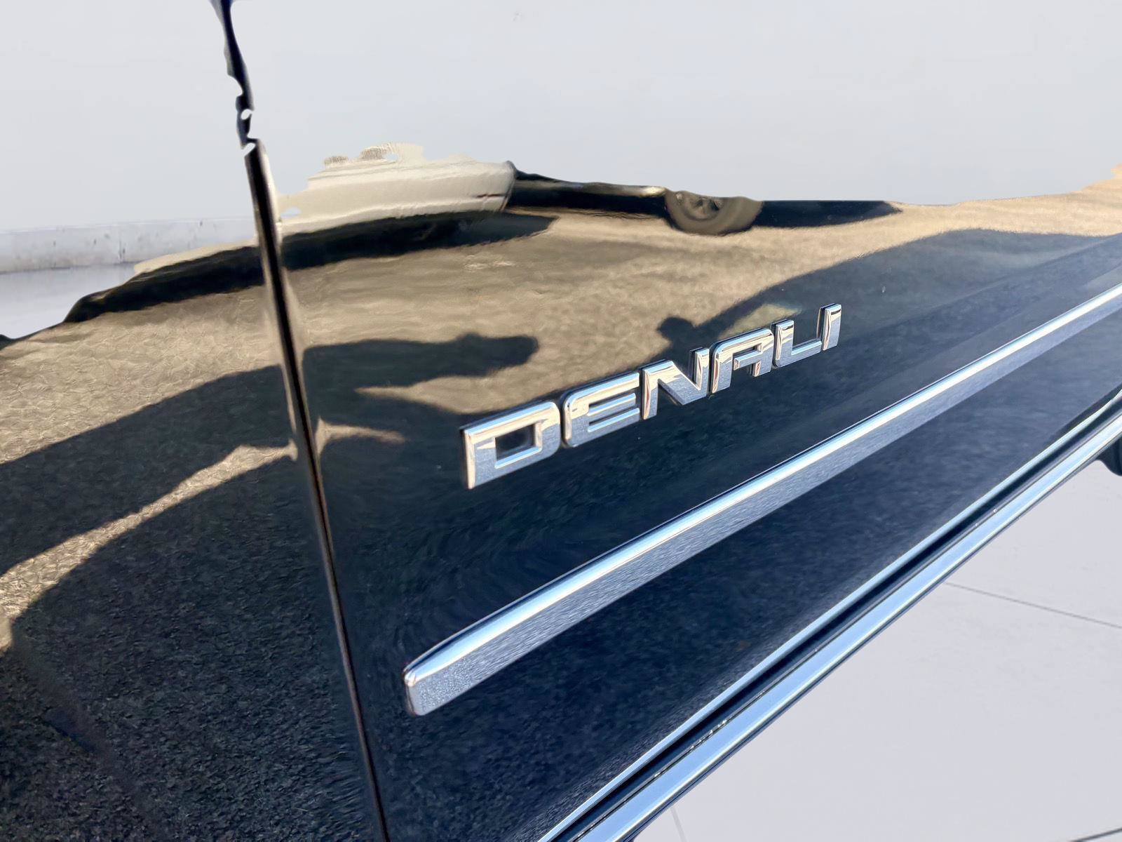 Used 2016 GMC Yukon Denali w/ Open Road Package AWD/4WD image 11