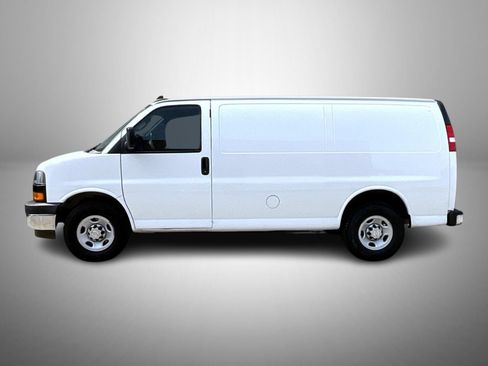 Used 2021 Chevrolet Express 2500 w/ Driver Convenience Package RWD image 8