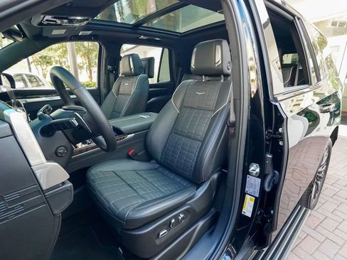 Used 2025 Cadillac Escalade Sport Platinum w/ LPO, ONYX Package image 54