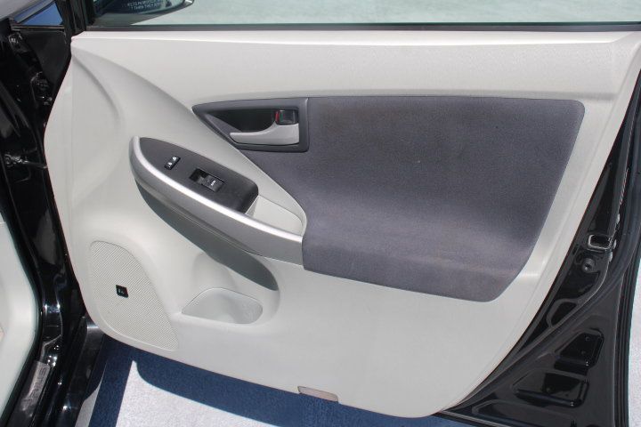 Used 2010 Toyota Prius Three FWD image 17