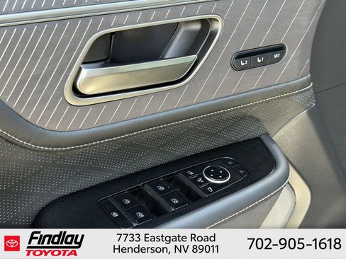 Used 2025 INFINITI QX80 Autograph AWD/4WD image 22