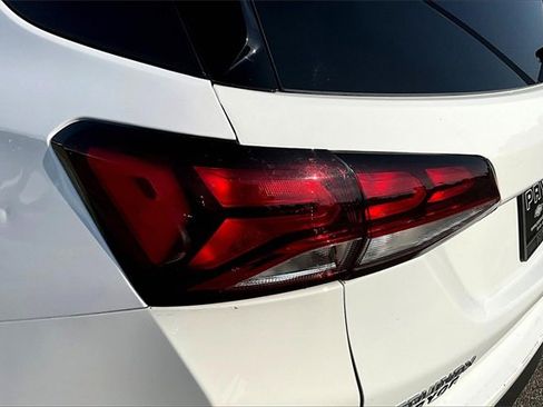 Used 2022 Chevrolet Equinox LT image 23