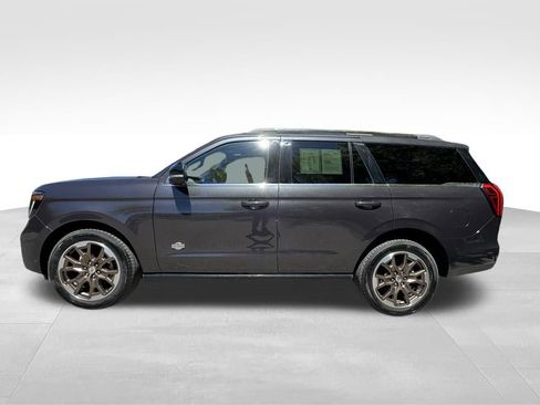 Used 2025 Ford Expedition King Ranch AWD/4WD image 11