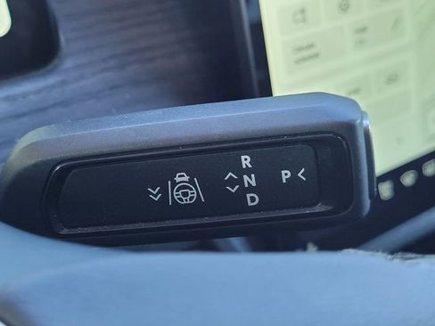 Used 2023 Rivian R1S Adventure image 12