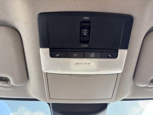 Used 2021 Nissan Sentra SV w/ SV Premium Package image 30