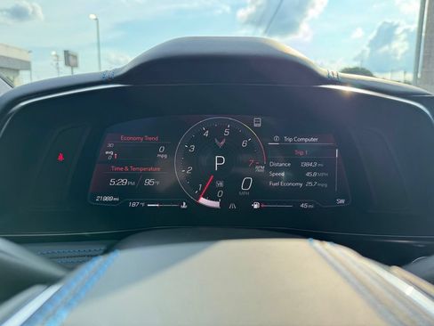 Certified 2021 Chevrolet Corvette Stingray Premium Cpe w/ Z51 Performance Package RWD image 27