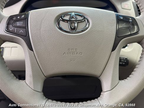 Used 2013 Toyota Sienna XLE image 15