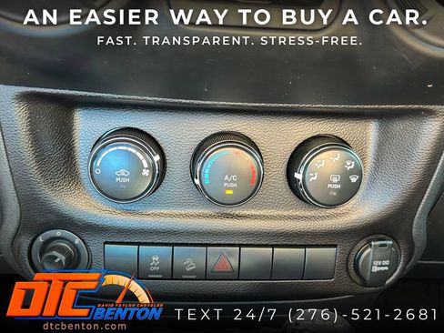 Used 2017 Jeep Wrangler Unlimited Sport w/ Quick Order Package 24S AWD/4WD image 15
