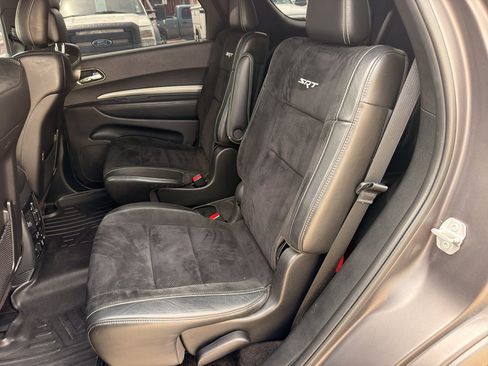 Used 2018 Dodge Durango SRT w/ Technology Group AWD/4WD image 12