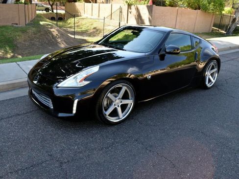 Used 2013 Nissan 370Z Coupe image 3