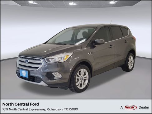 Used 2019 Ford Escape SE image 1