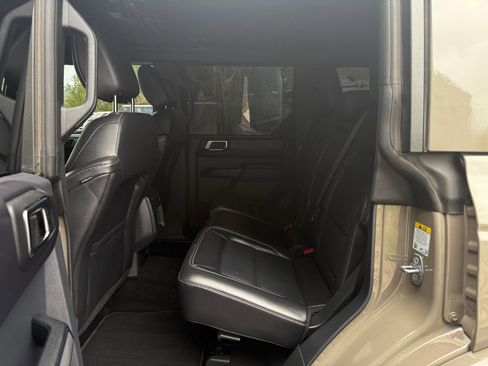 Used 2025 Ford Bronco Outer Banks AWD/4WD image 31