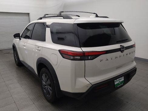 Used 2022 Nissan Pathfinder SV FWD image 5