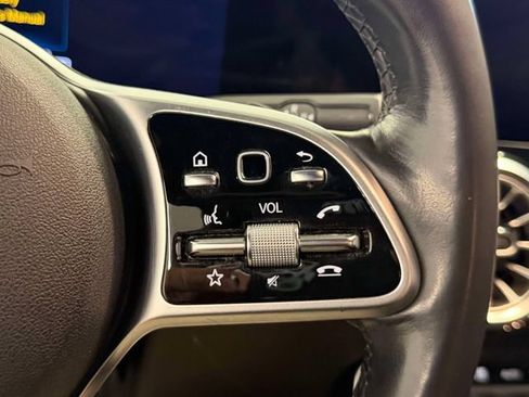Certified 2022 Mercedes-Benz GLB 250 4MATIC image 22