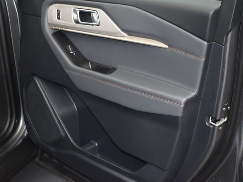 New 2026 Ford Explorer Active w/ Active Comfort Package image 17