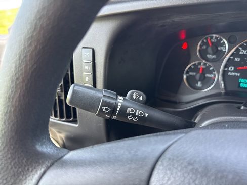 Used 2021 GMC Savana 3500 Extended w/ Power Convenience Package image 21