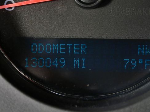 Used 2010 Chevrolet Suburban LTZ AWD/4WD image 18