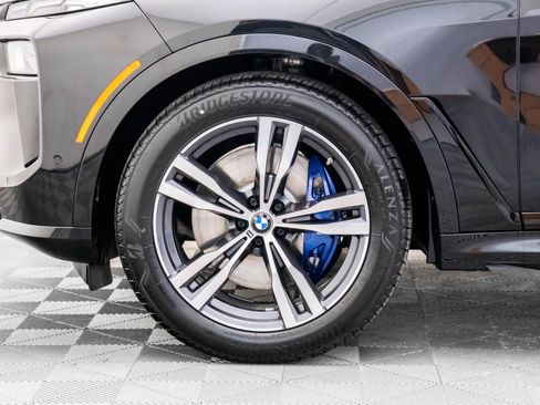 Certified 2025 BMW X7 xDrive40i w/ Executive Package image 37