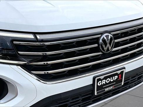 Used 2024 Volkswagen Atlas SE FWD image 10