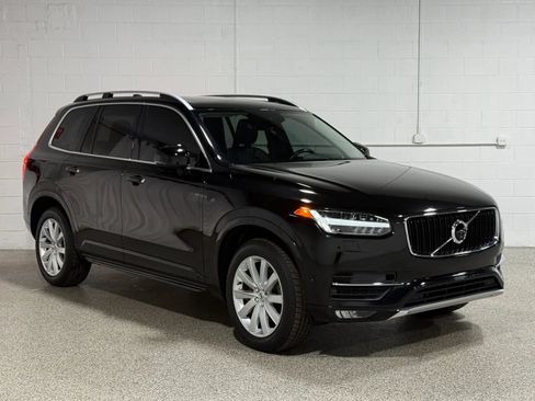 Used 2016 Volvo XC90 T6 Momentum w/ Momentum Plus Package AWD/4WD image 4