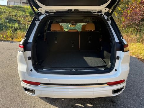 New 2025 Jeep Grand Cherokee Summit image 19