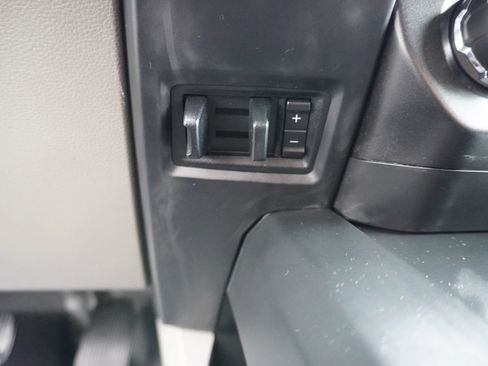 Used 2018 Ford F150 XL w/ Equipment Group 101A Mid AWD/4WD image 18