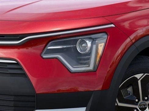 New 2026 Kia Niro LX FWD image 10