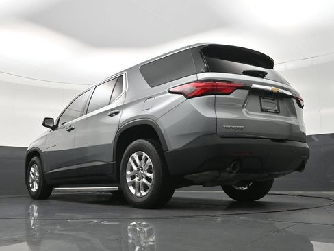 Used 2023 Chevrolet Traverse LS FWD image 26
