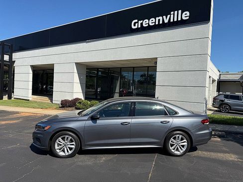 Used 2021 Volkswagen Passat 2.0T S FWD image 2