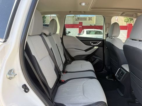 Used 2023 Subaru Forester Premium AWD/4WD image 32